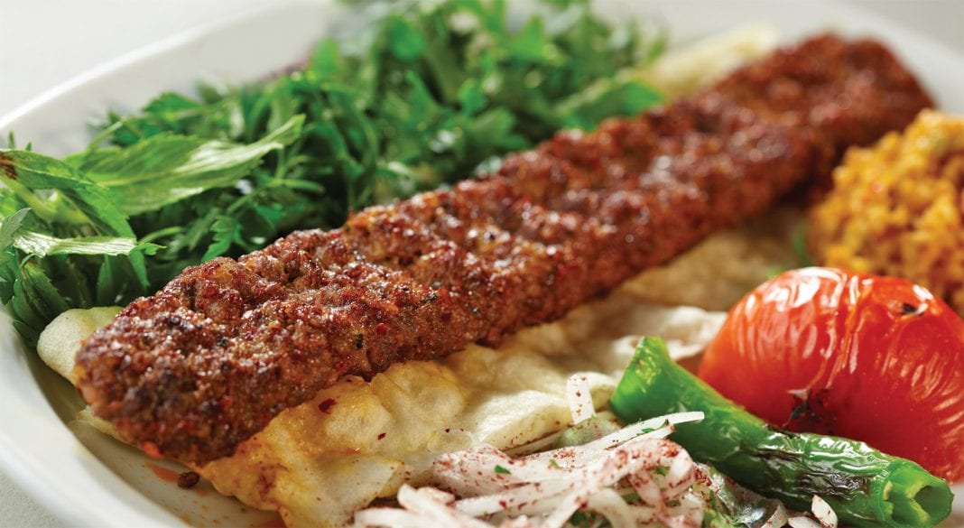 Köz domates biberli makarna - Yemektesin tarafından